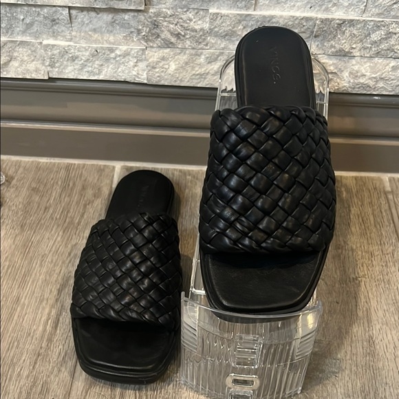 Vince Black Rumi Slide Sandals size 8M/38 - Picture 4 of 11